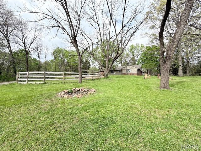 8117 Berry Road, Bonne Terre, MO 63628