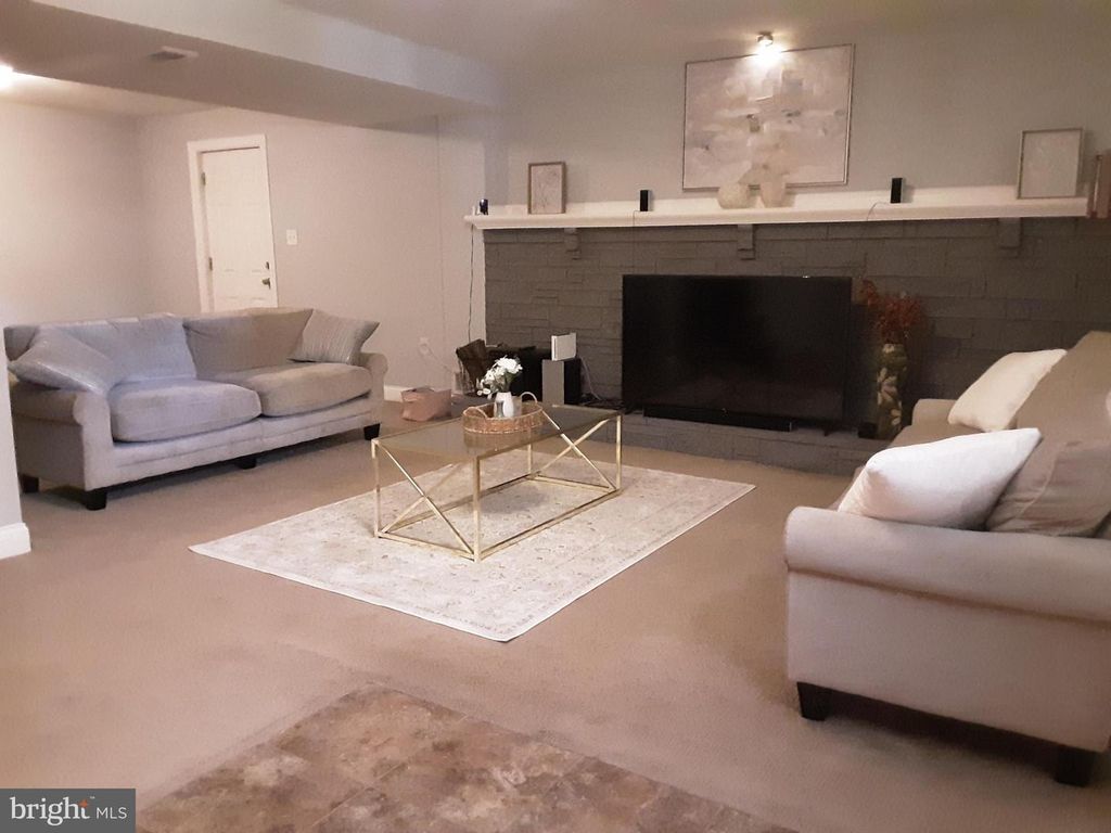 Image 3 of property listing at 6014 PURDUN DR, Temple Hills, MD 20748