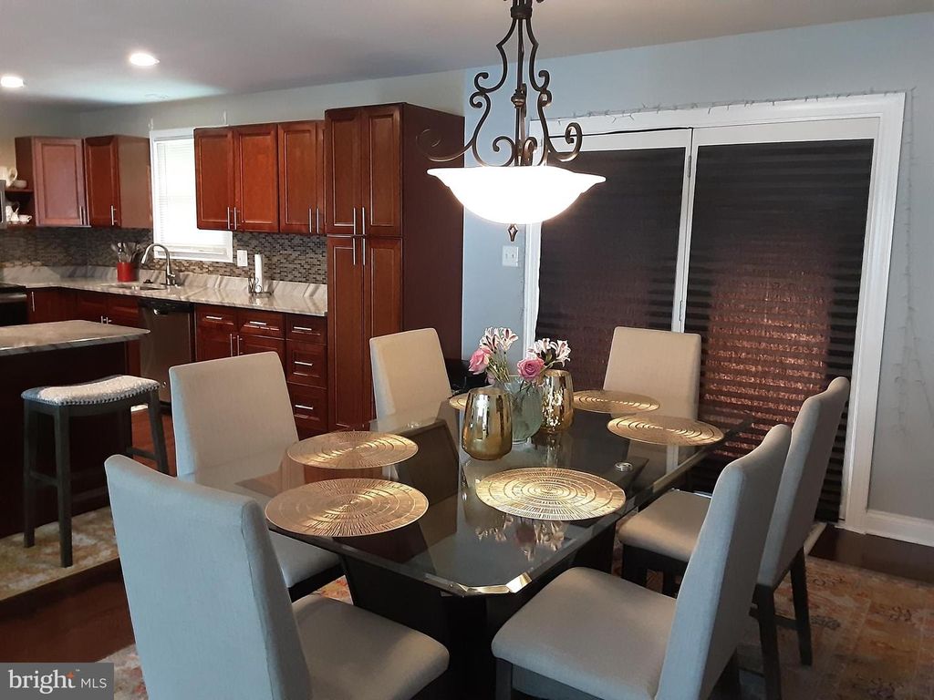 Image 5 of property listing at 6014 PURDUN DR, Temple Hills, MD 20748