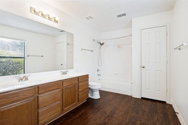 309 Sandlewood Lane, Cedar Hill, TX 75104