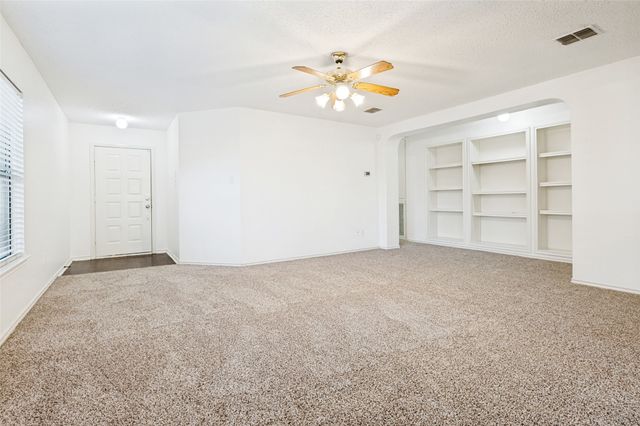 309 Sandlewood Lane, Cedar Hill, TX 75104