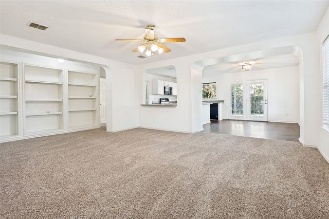 309 Sandlewood Lane, Cedar Hill, TX 75104
