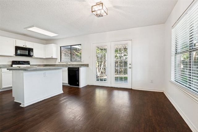 309 Sandlewood Lane, Cedar Hill, TX 75104