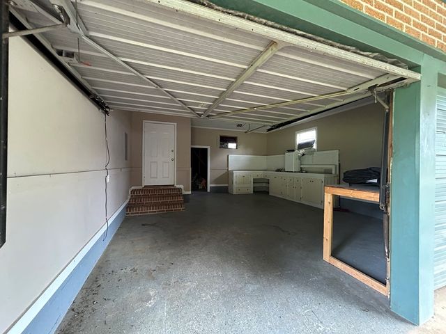 406 Park St, Ashford, AL 36312