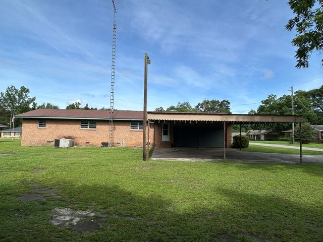 406 Park St, Ashford, AL 36312