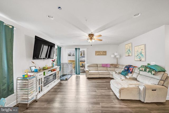 226 REDPOLL ALY, Clarksburg, MD 20871