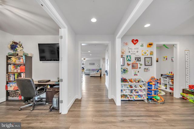 226 REDPOLL ALY, Clarksburg, MD 20871