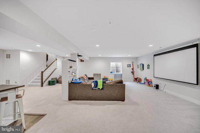 226 REDPOLL ALY, Clarksburg, MD 20871