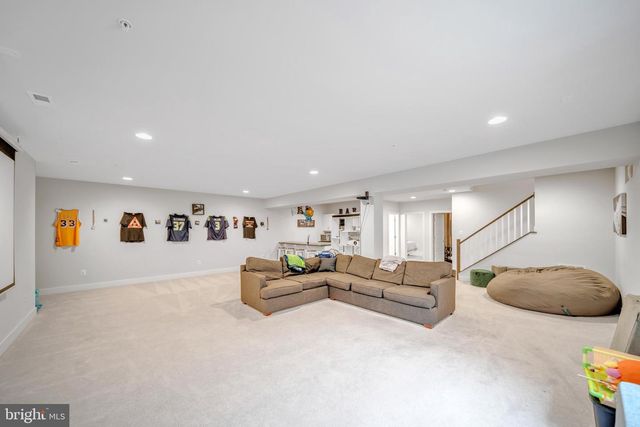 226 REDPOLL ALY, Clarksburg, MD 20871