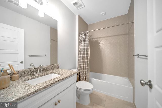 226 REDPOLL ALY, Clarksburg, MD 20871