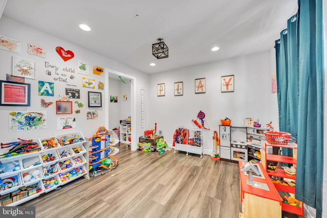 226 REDPOLL ALY, Clarksburg, MD 20871