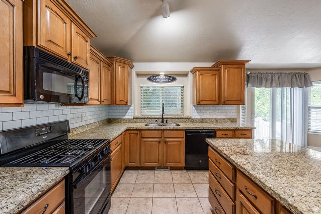 6372 W CERRO LN, West Valley City, UT 84128