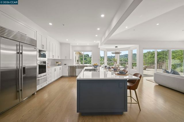 1 Oakview Terrace, Orinda, CA 94563