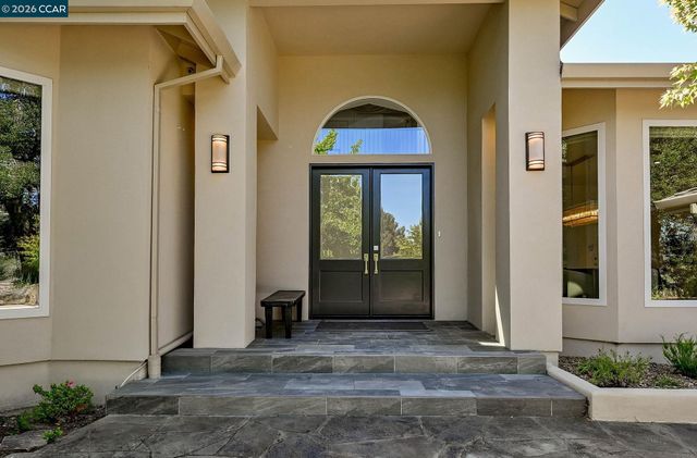 1 Oakview Terrace, Orinda, CA 94563