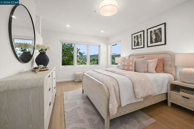 1 Oakview Terrace, Orinda, CA 94563