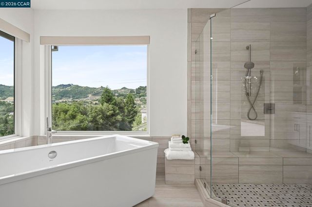 1 Oakview Terrace, Orinda, CA 94563