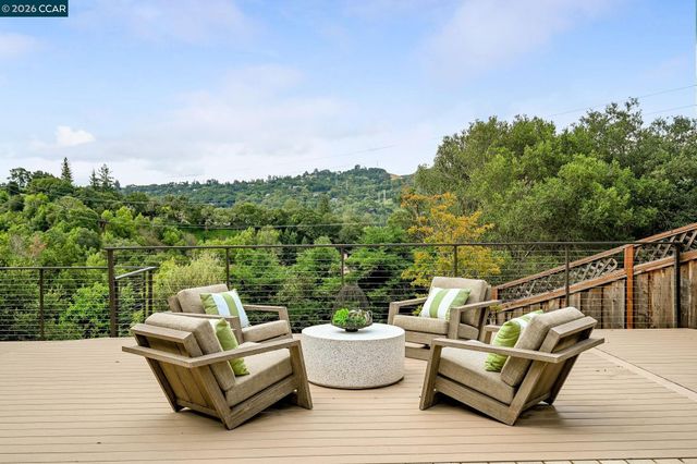 1 Oakview Terrace, Orinda, CA 94563