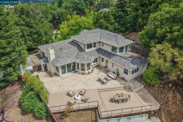 1 Oakview Terrace, Orinda, CA 94563