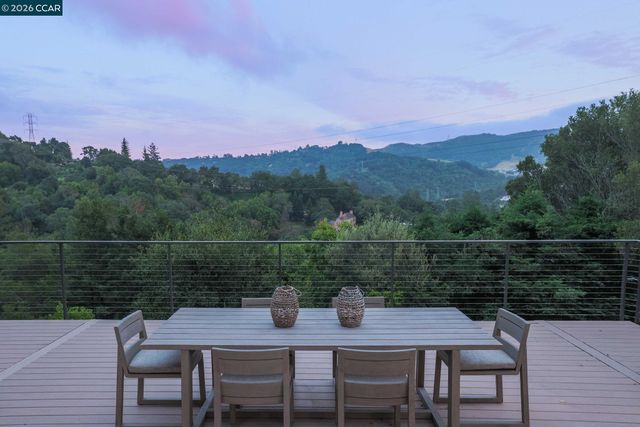 1 Oakview Terrace, Orinda, CA 94563