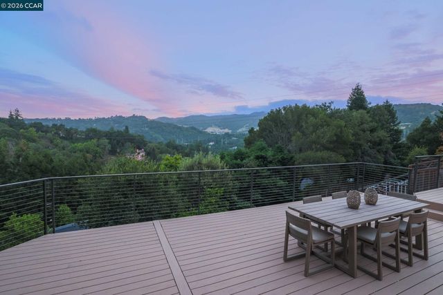 1 Oakview Terrace, Orinda, CA 94563