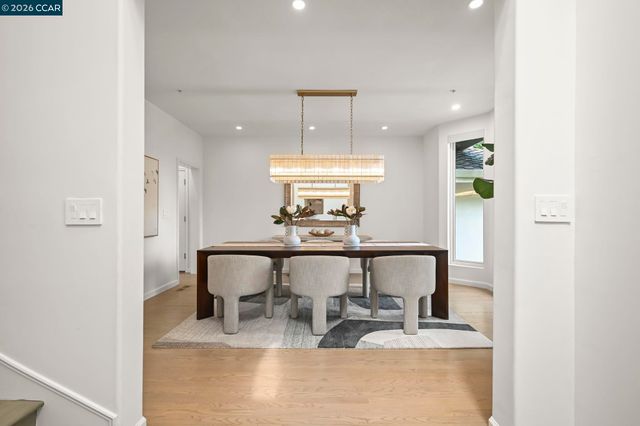 1 Oakview Terrace, Orinda, CA 94563