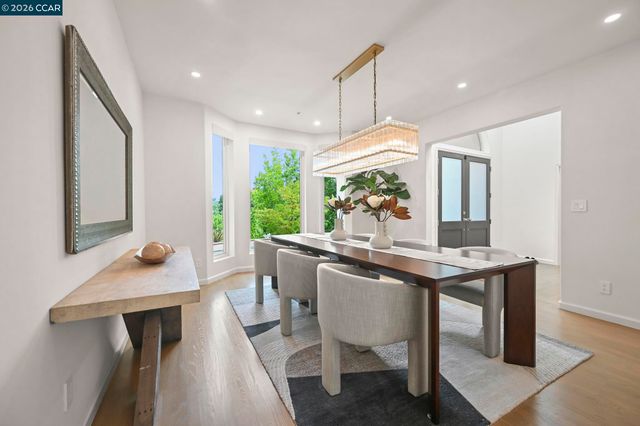 1 Oakview Terrace, Orinda, CA 94563