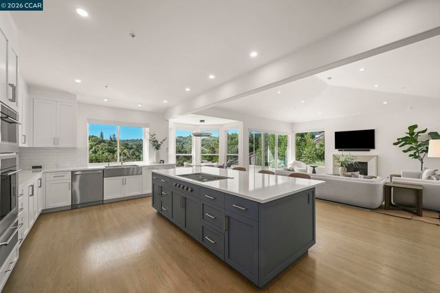 1 Oakview Terrace, Orinda, CA 94563