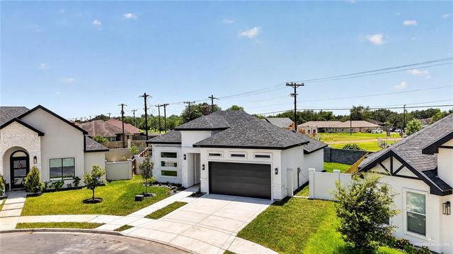 5116 W Burberry Street, Edinburg, TX 78541