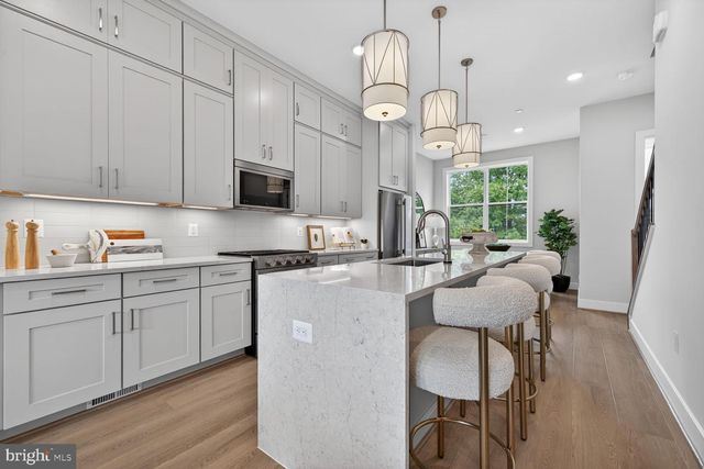 5963 JOSIAH HENSON PKWY, North Bethesda, MD 20852