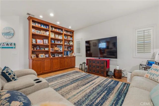 24409 Neece, Torrance, CA 90505