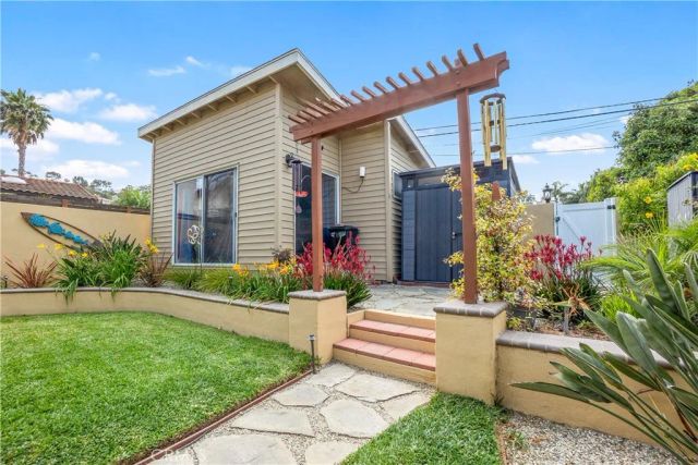 24409 Neece, Torrance, CA 90505