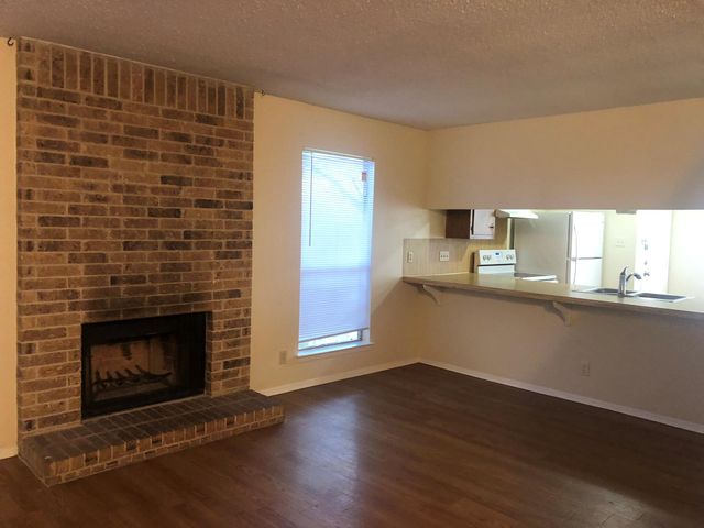 3308 Dunliegh DR A, Austin, TX 78745