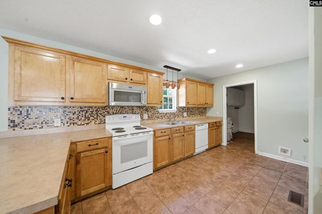 1017 OAKLAND Drive, Elgin, SC 29045