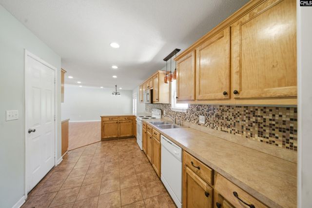 1017 OAKLAND Drive, Elgin, SC 29045