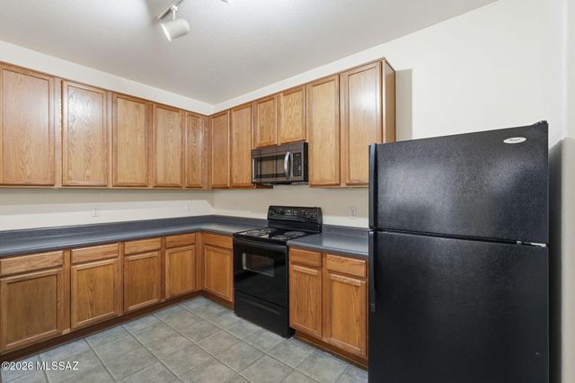 2727 N Saramano Lane, Tucson, AZ 85712