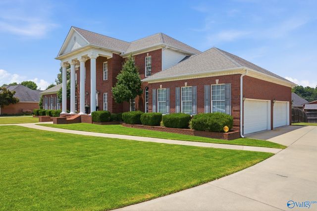 1702 Townshend Trace, Decatur, AL 35603
