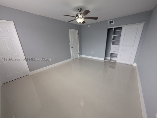 1750 NE 191st St 622-3, Miami, FL 33179