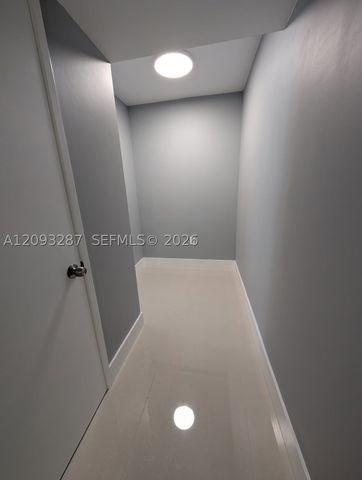 1750 NE 191st St 622-3, Miami, FL 33179