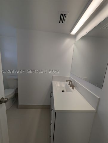 1750 NE 191st St 622-3, Miami, FL 33179