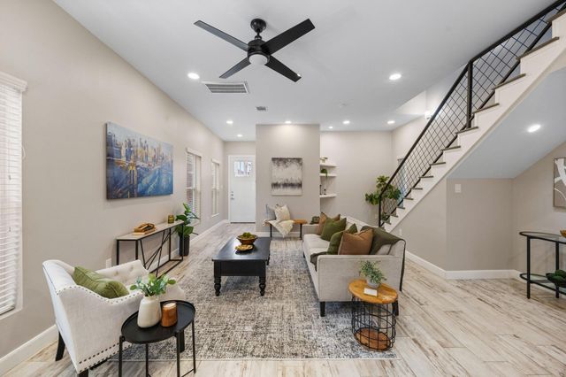 317 E 35th Street A, Houston, TX 77018