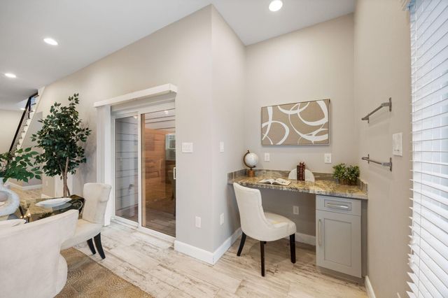 317 E 35th Street A, Houston, TX 77018