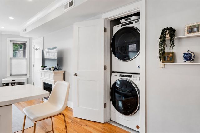 652 Hyde Park Ave. 2R, Boston, MA 02131
