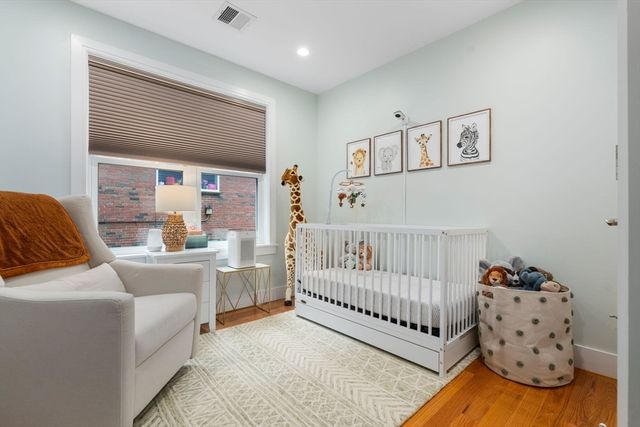 652 Hyde Park Ave. 2R, Boston, MA 02131