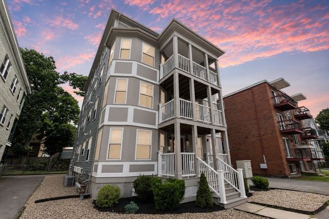 652 Hyde Park Ave. 2R, Boston, MA 02131
