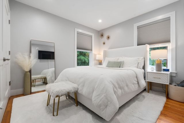 652 Hyde Park Ave. 2R, Boston, MA 02131