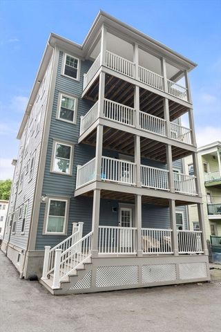 652 Hyde Park Ave. 2R, Boston, MA 02131