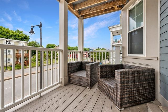 652 Hyde Park Ave. 2R, Boston, MA 02131