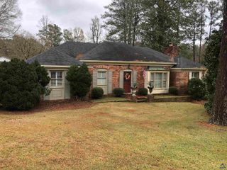 1197 Matthews Place, Macon, GA 31210