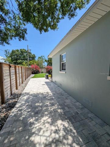 4332 9TH AVE N, St Petersburg, FL 33713