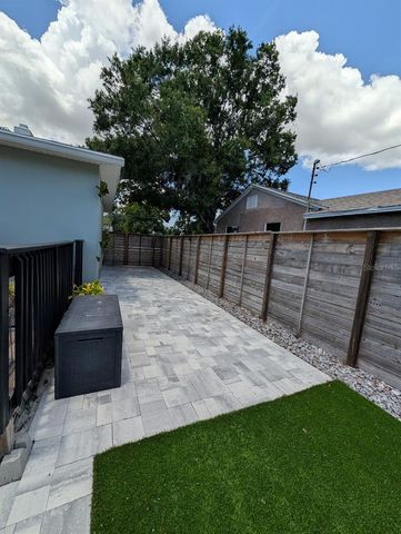 4332 9TH AVE N, St Petersburg, FL 33713